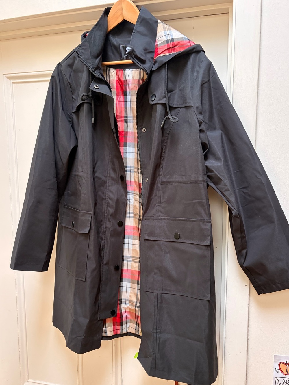 Black Raincoat with Plaid Lining by Saphirose